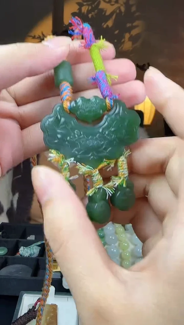 吊坠(不含链)未镶嵌和田玉JJD0104084多样性发一