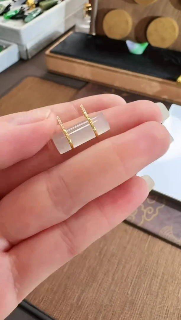 吊坠(不含链)18K金镶嵌翡翠吊坠