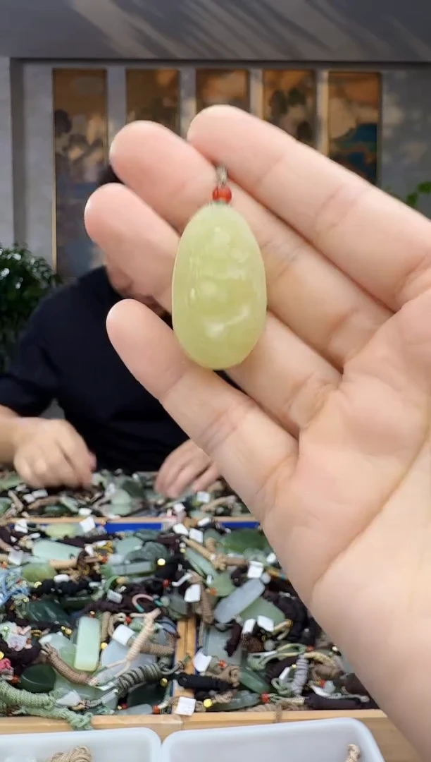 未镶嵌和田玉挂件拍一发一