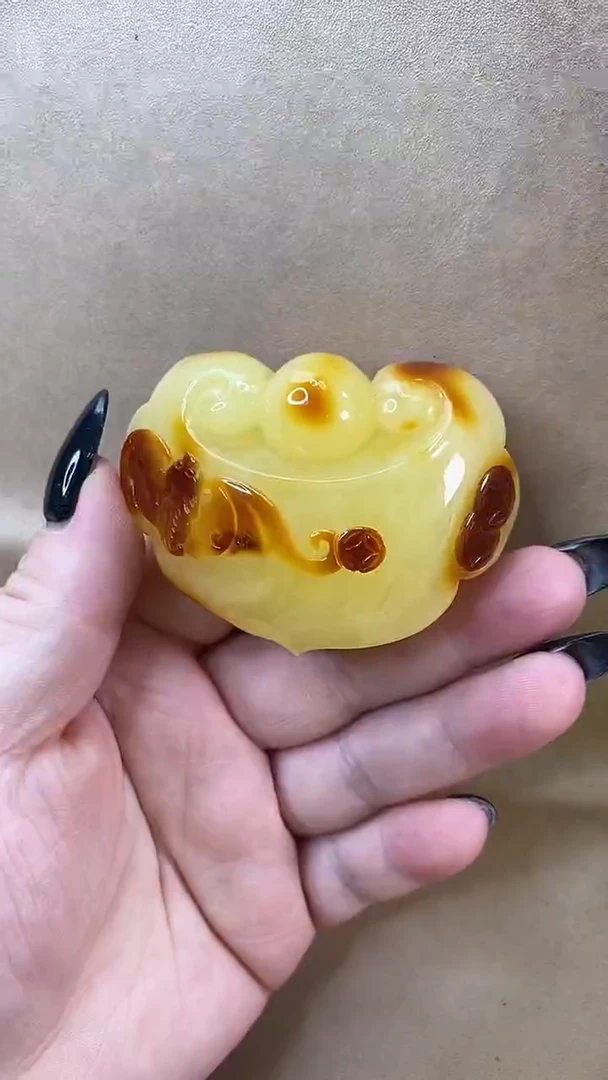 琥珀颈饰未镶嵌吊坠