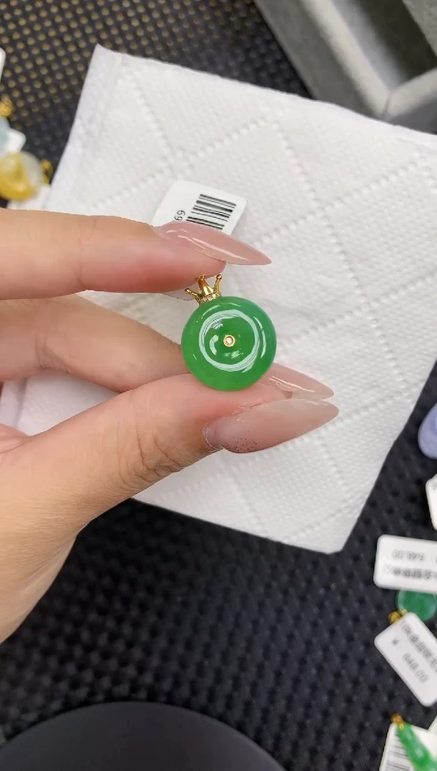 颈饰18K金镶嵌翡翠1111111111