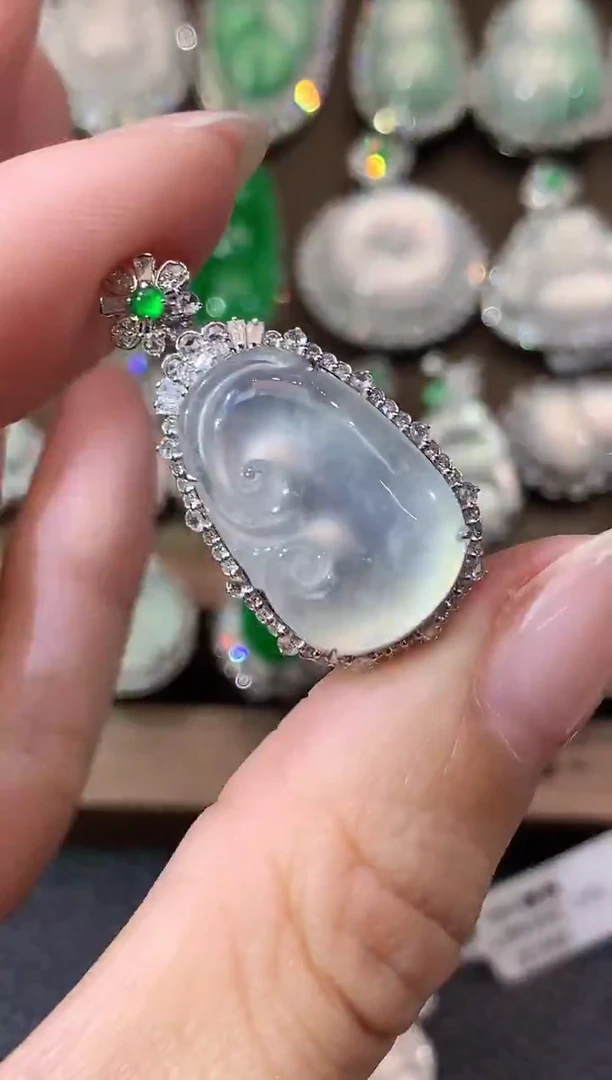 吊坠(不含链)18K金镶嵌翡翠D15