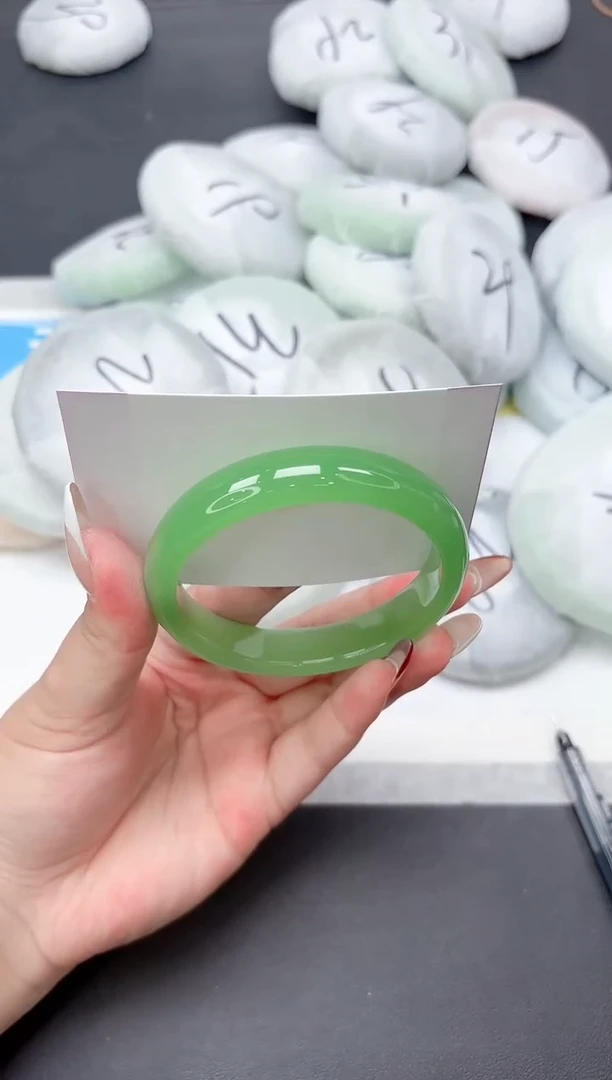 未镶嵌手镯石英质玉341-58.5