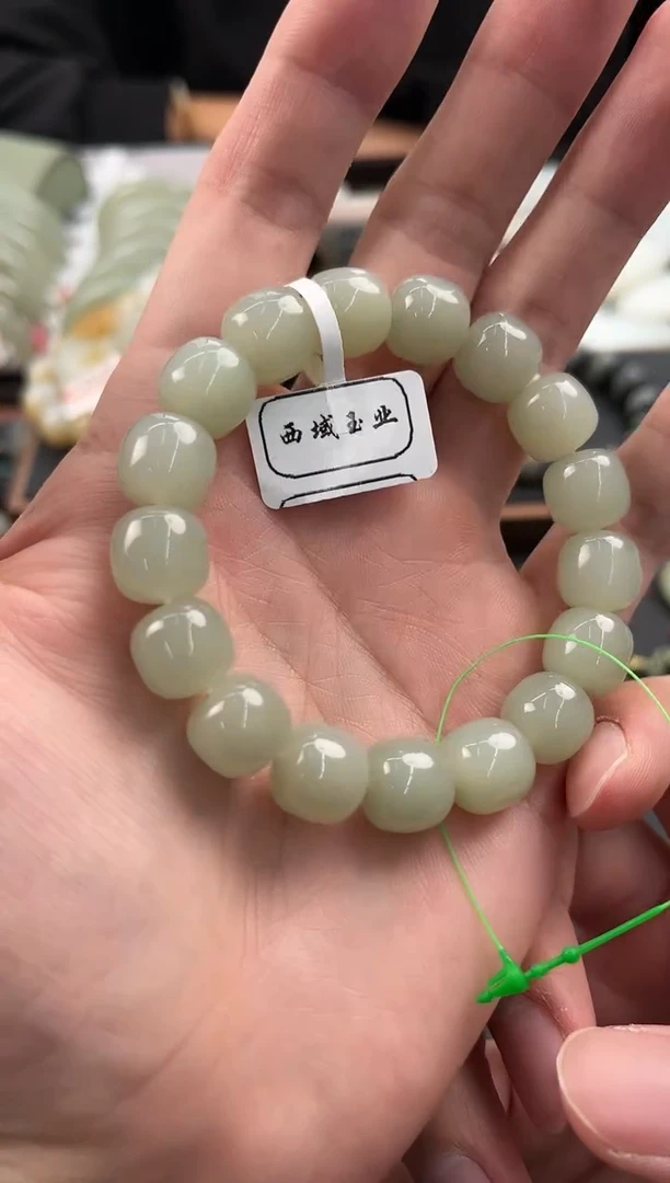 未镶嵌手串和田玉且末高青白老型珠手串卡12微色差