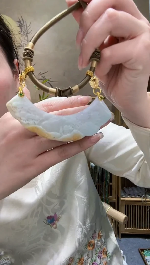 【闪购商品】翡翠颈饰未镶嵌吊坠