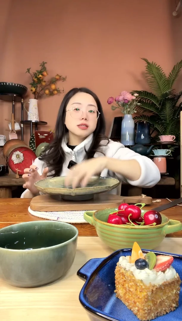 陶瓷10.5英寸花边大盘 微瑕