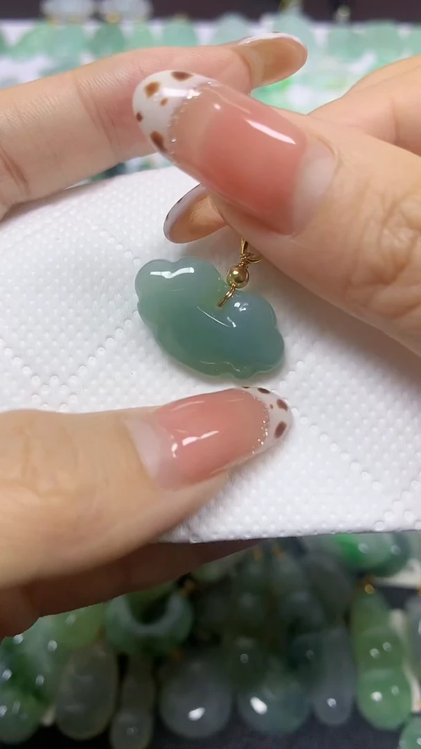 颈饰未镶嵌翡翠天然翡翠A货