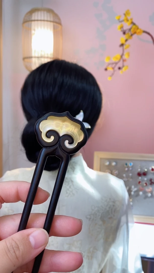 【闪购商品】东非黑黄檀（紫光檀）木雕巧克力