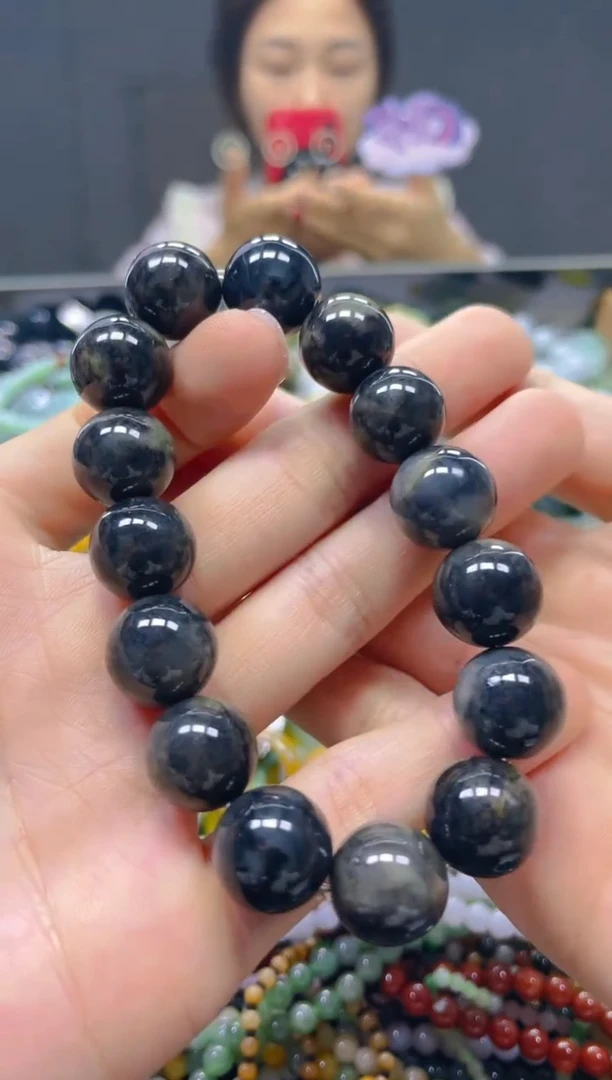 颈饰未镶嵌翡翠13MM/J/翡翠A货，一件也是批发价
