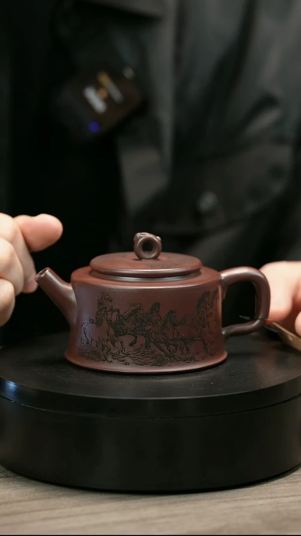 茶壶紫砂小*猪H2474王芳刻绘马到成功