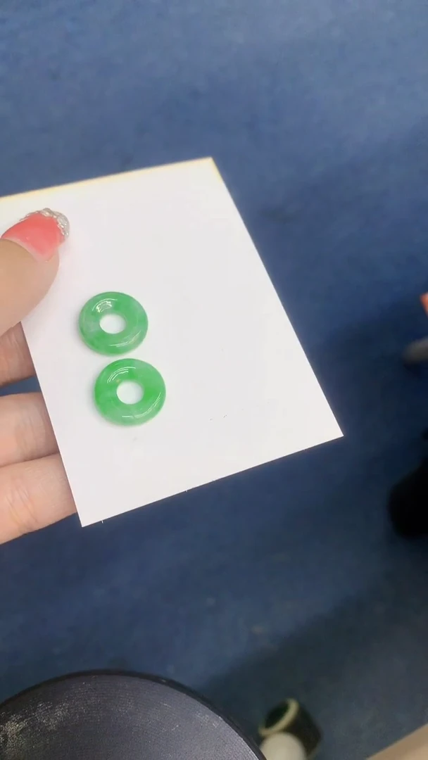 颈饰未镶嵌翡翠1