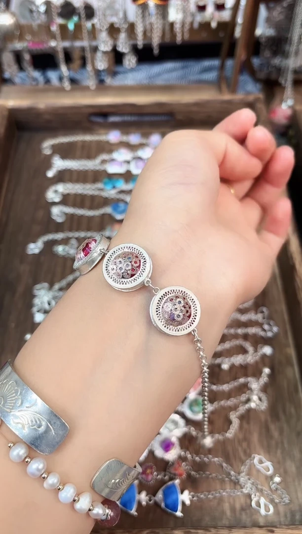 织绣星****过民族风非遗老绣饰品577