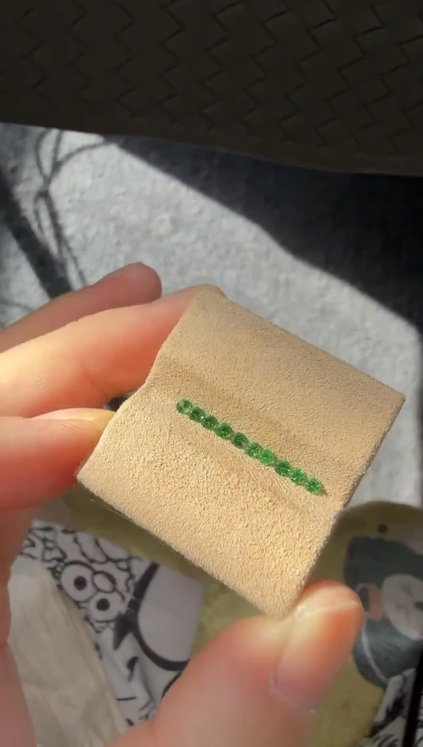 未镶嵌圆形石榴石（沙弗莱）A199-10p