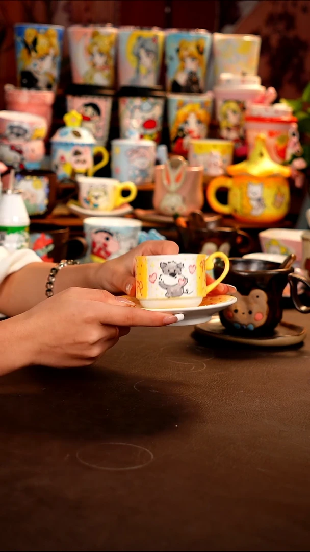 景德镇全手工手绘杯杯