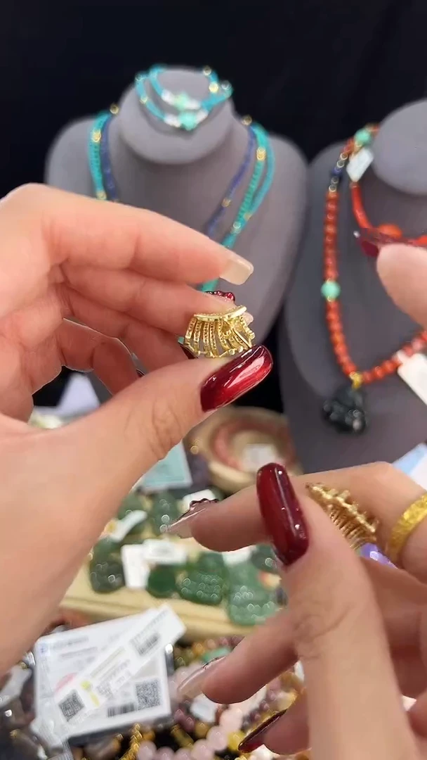 【闪购商品】玛瑙/玉髓耳钉银S925镶嵌耳钉