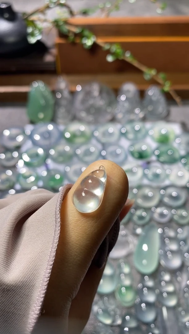 吊坠(不含链)未镶嵌翡翠豆子