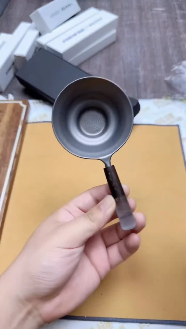 高端木柄纯钛茶漏
