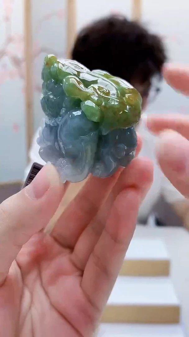 未镶嵌定制翡翠4688lr-毛货挂件70