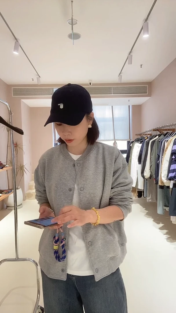 ?灰色棒球服外套259