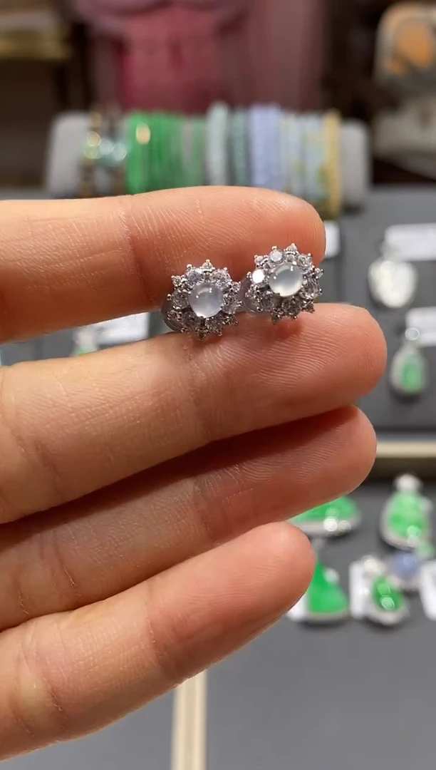 颈饰银S925镶嵌翡翠耳饰