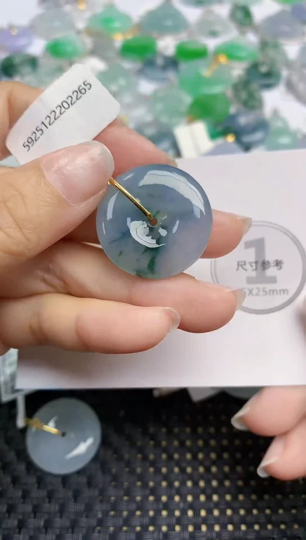 颈饰18K金镶嵌翡翠天然缅甸A货翡翠百元以上9元证书费自理