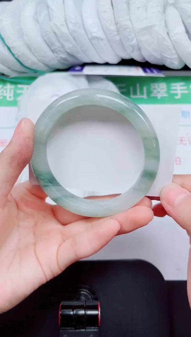 石英质玉手镯未镶嵌53-57/58