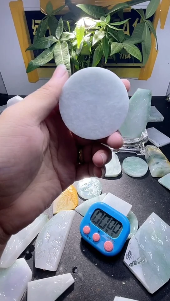 翡翠未镶嵌颈饰快***?翡翠117