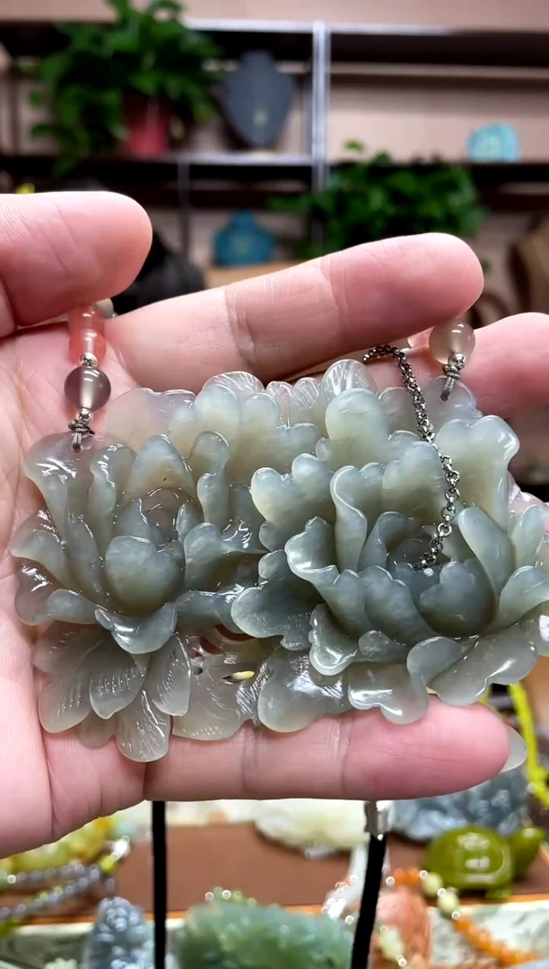 未镶嵌岫玉吊坠·