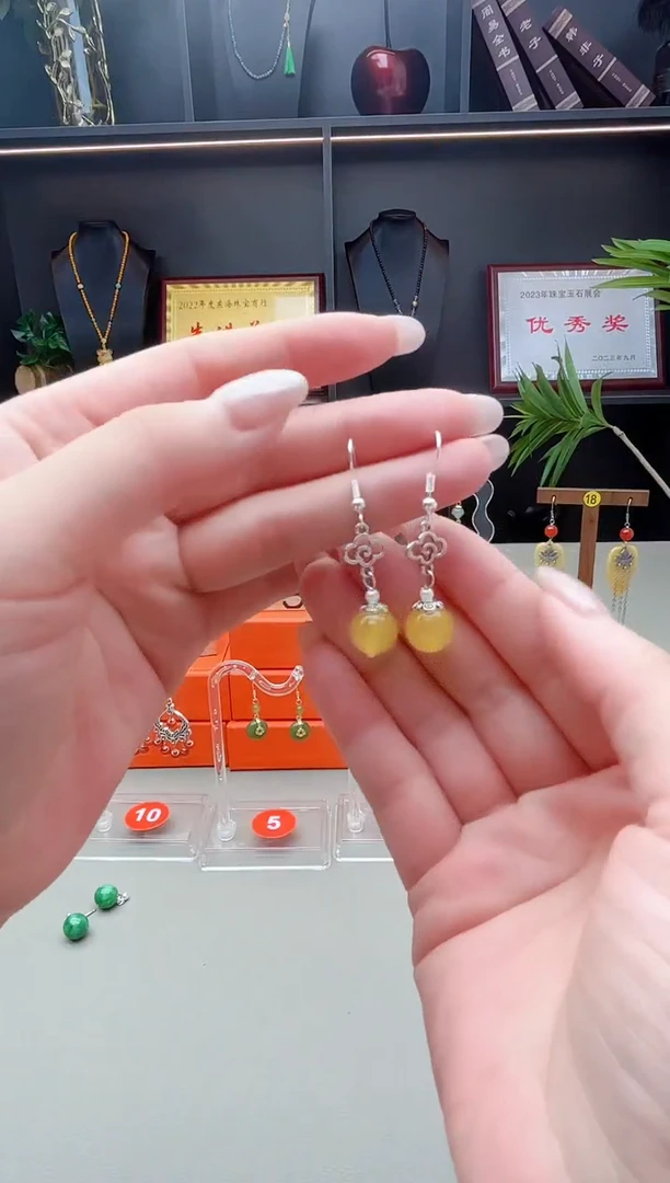 未镶嵌耳钉玛瑙/玉髓702