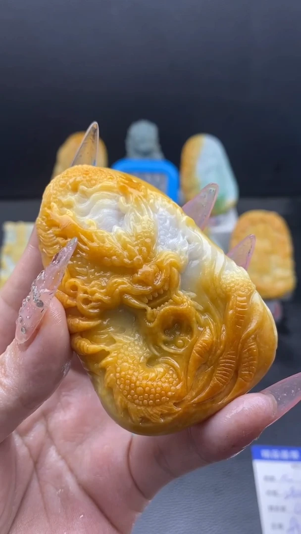 定制翡翠未镶嵌挂件