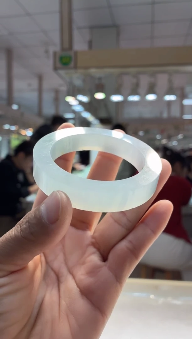 未镶嵌手镯定制翡翠52-55参考价中万定金一万