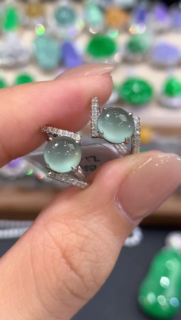 18K金镶嵌翡翠耳饰w12