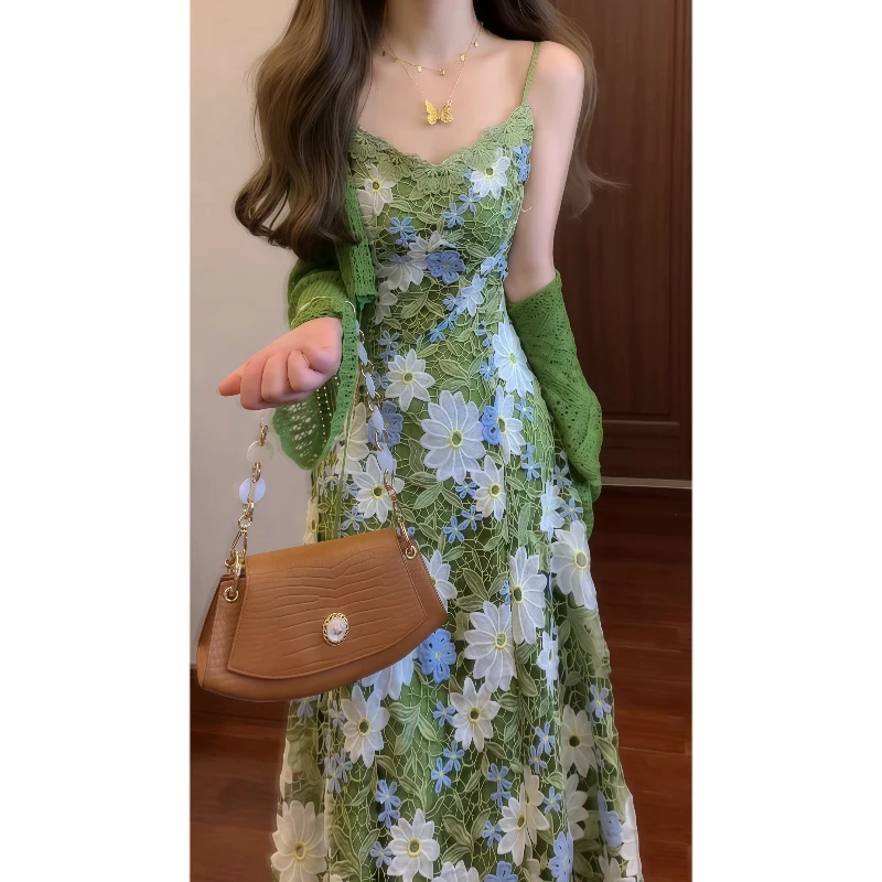 【绿野漫屿】重工绿色水溶蕾丝V领吊带连衣裙修身长裙&防晒开衫9500