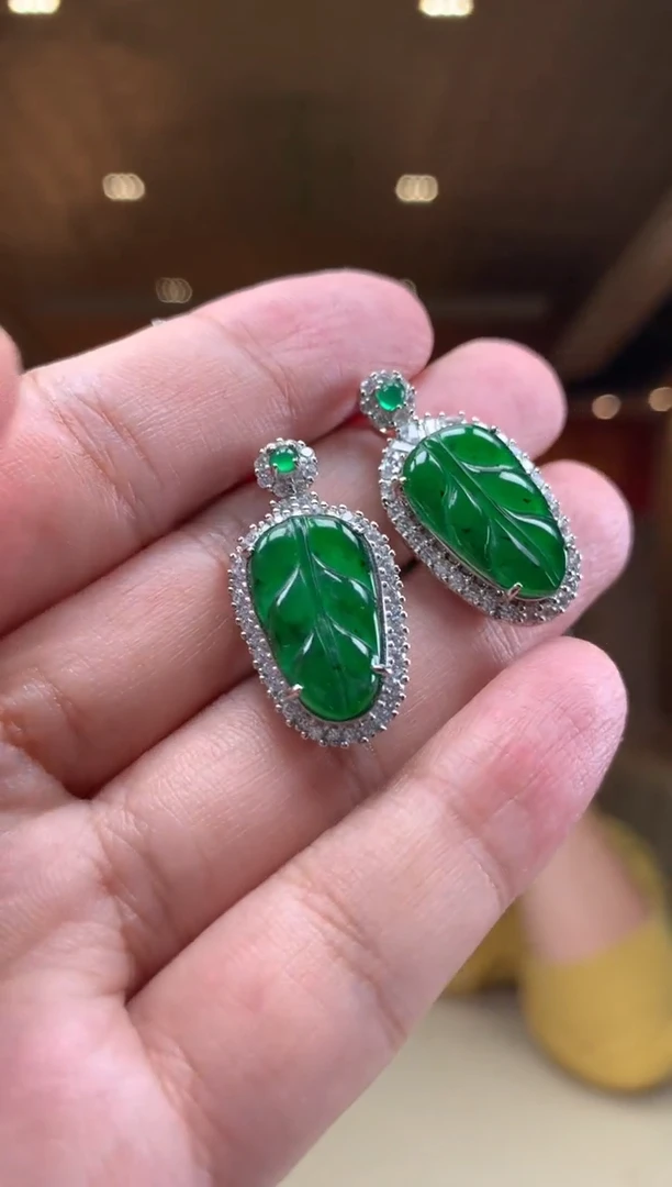 【闪购商品】翡翠颈饰未镶嵌多样性发货（只发一件) *d36