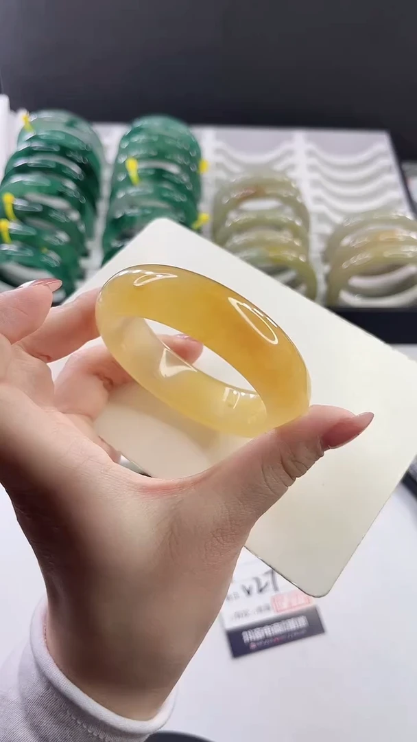 未镶嵌手镯石英质玉多样性发货V27