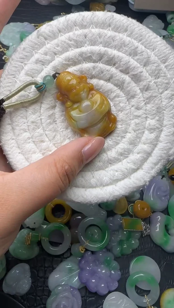 颈饰未镶嵌翡翠缅甸翡翠吊坠