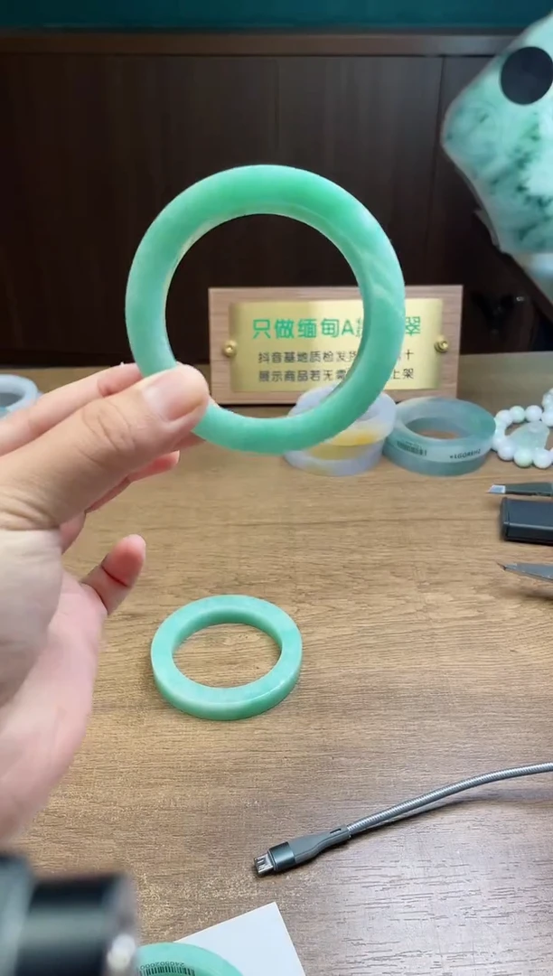 未镶嵌手镯定制翡翠潍****计定制