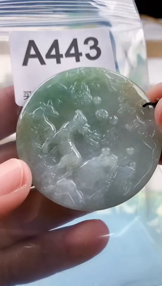 【闪购商品】翡翠挂件未镶嵌天然翡翠吊坠挂件