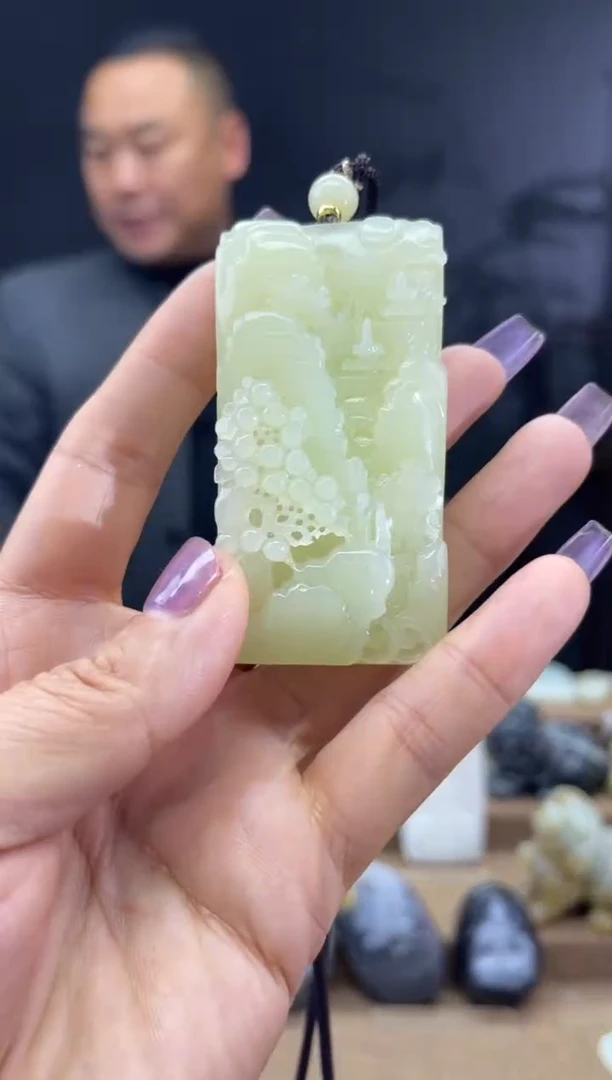 颈饰未镶嵌和田玉1