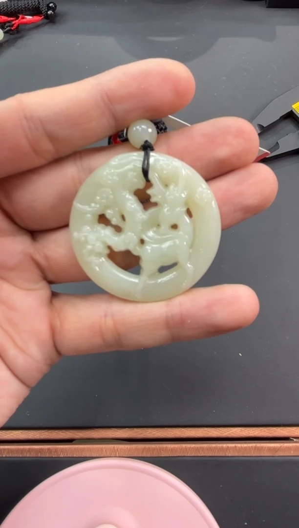 【闪购商品】和田玉把件未镶嵌且末微色差迪克兰把件