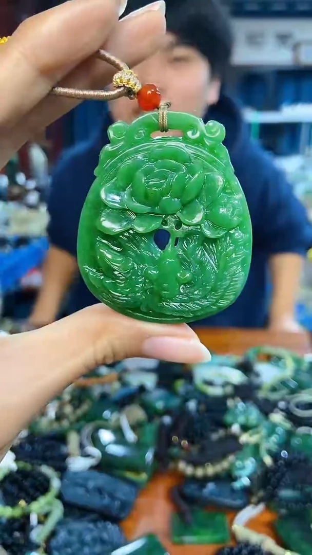 未镶嵌和田玉挂件1