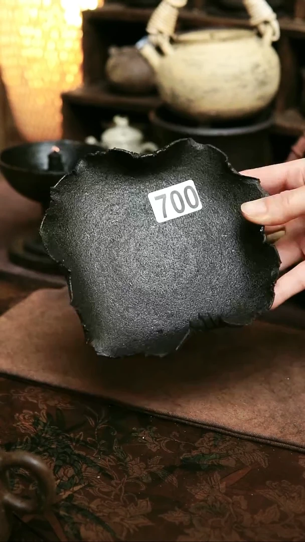 紫砂全手工花边壶承