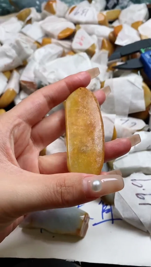 翡翠裸石翡翠挂件裸石