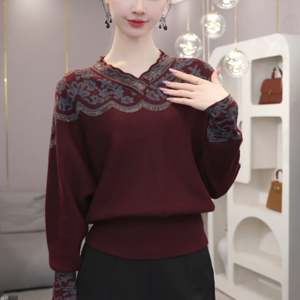 秋冬新款烫钻蝙蝠袖撞色V领针织衫时尚高档妈妈装洋气打底上衣女