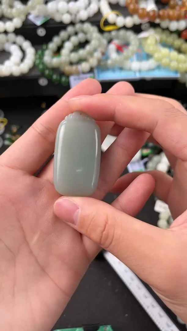 【闪购商品】和田玉无事牌未镶嵌且末青白无事牌微色差