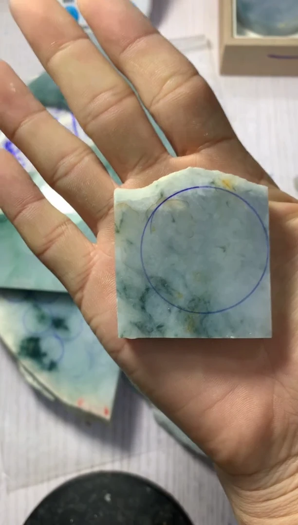 【闪购商品】翡翠挂件未镶嵌毛料不包雕刻