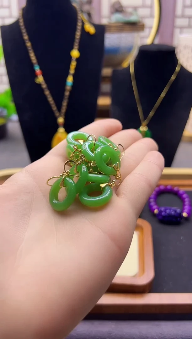 【闪购商品】和田玉颈饰14K金镶嵌E126