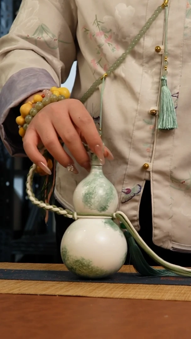 438号 天然热水酒葫芦 一物一拍（有瑕介意勿拍）