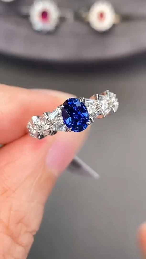 蓝宝石戒指18K金镶嵌【闪购】1.06ct/皇家蓝/七天鉴赏