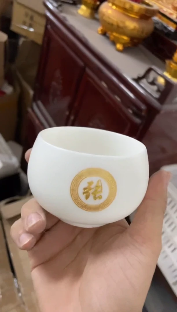 无运费险有瑕疵的摄影的产品有使用过的痕迹有点脏介意勿拍